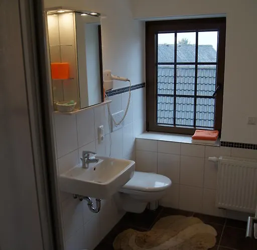 Loni Theisen Kelberg